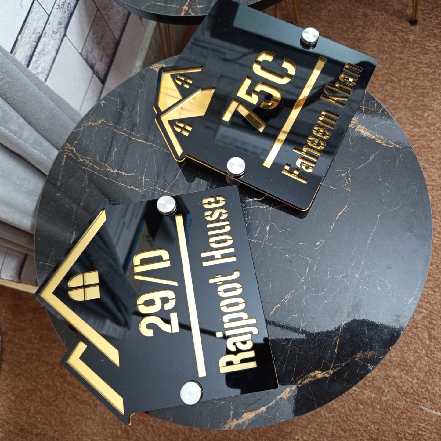 Outdoor Home Shaped Modern House Plates ( Black with Golden )