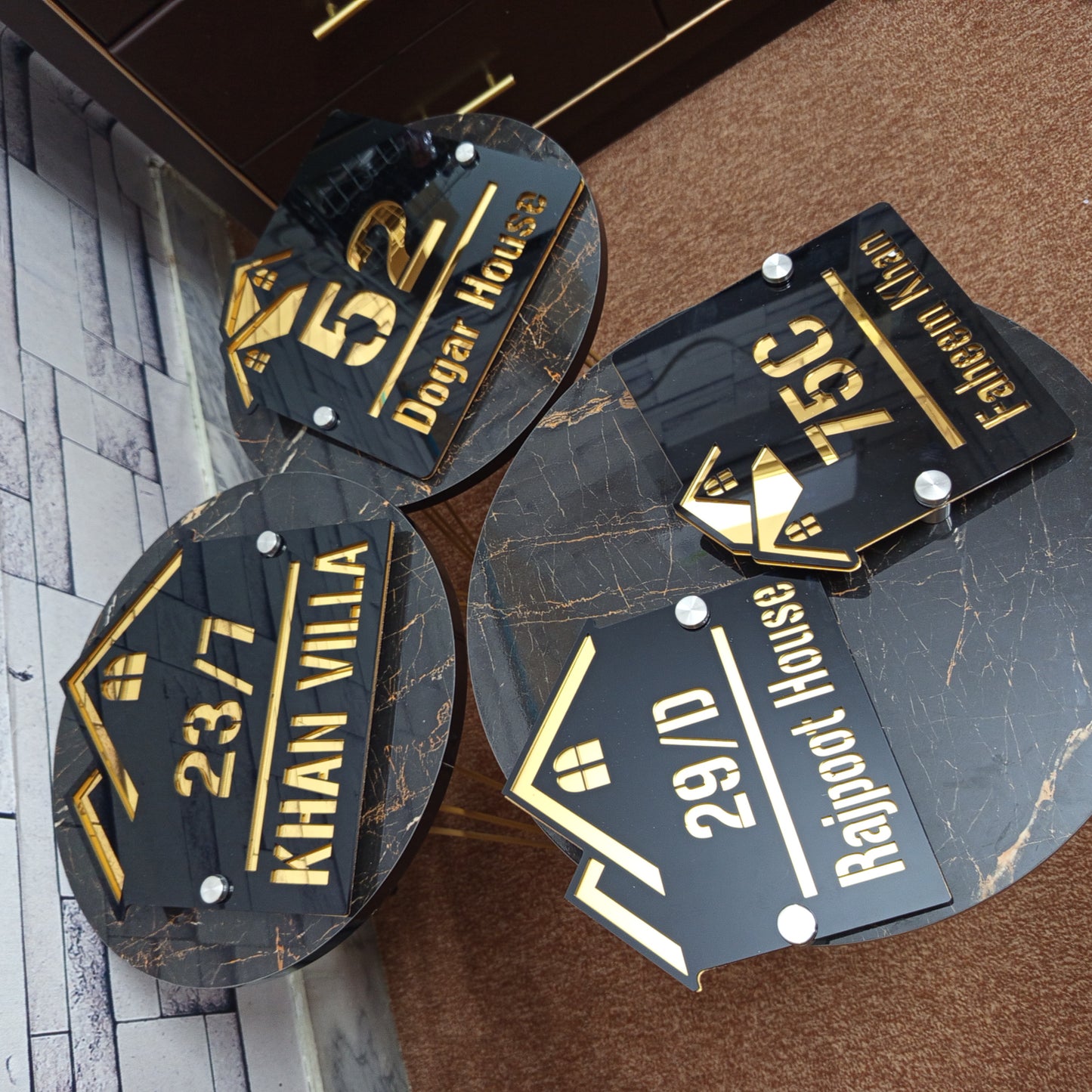 Outdoor Home Shaped Modern House Plates ( Black with Golden )
